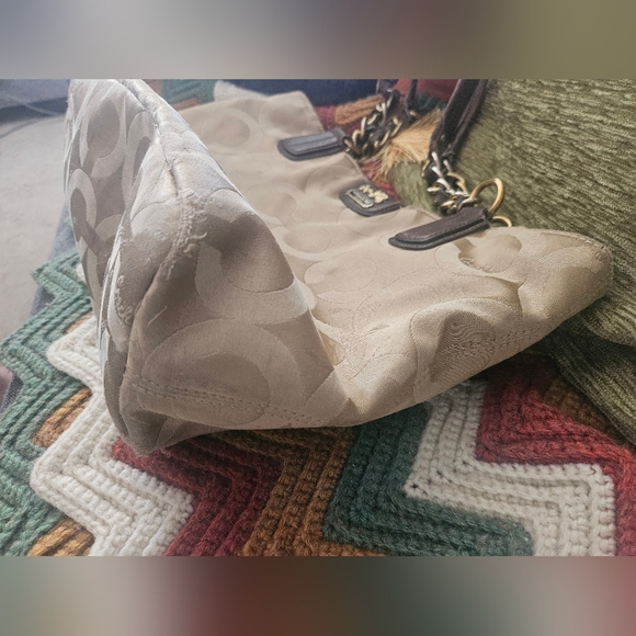 Coach Beige/Brown Fabric Madison Op Art Tote. Y2k - Picture 5 of 12